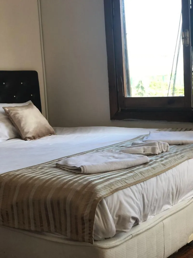 Qonaq Hotel イスタンブール